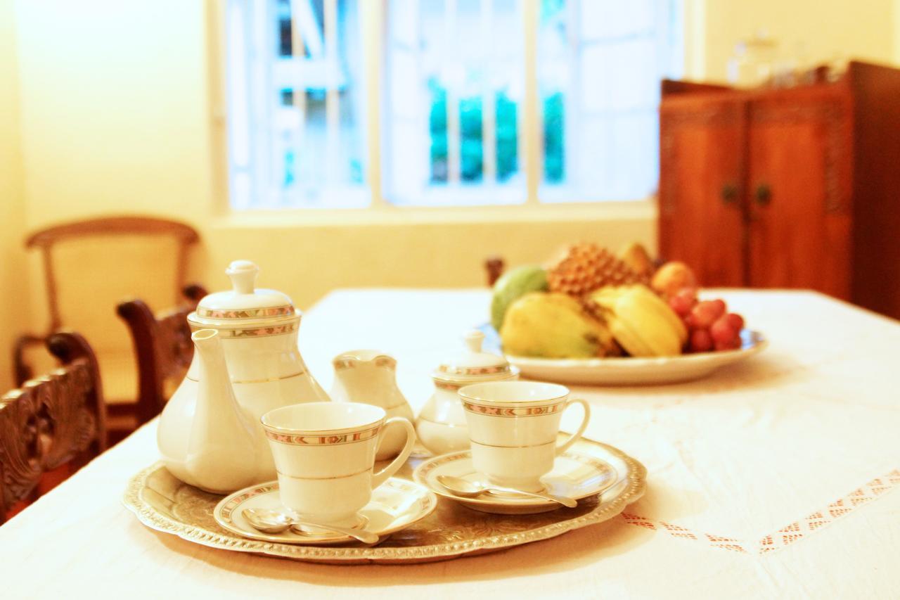 Charming Homestay By The Beach Dehiwala-Mount Lavinia Bagian luar foto