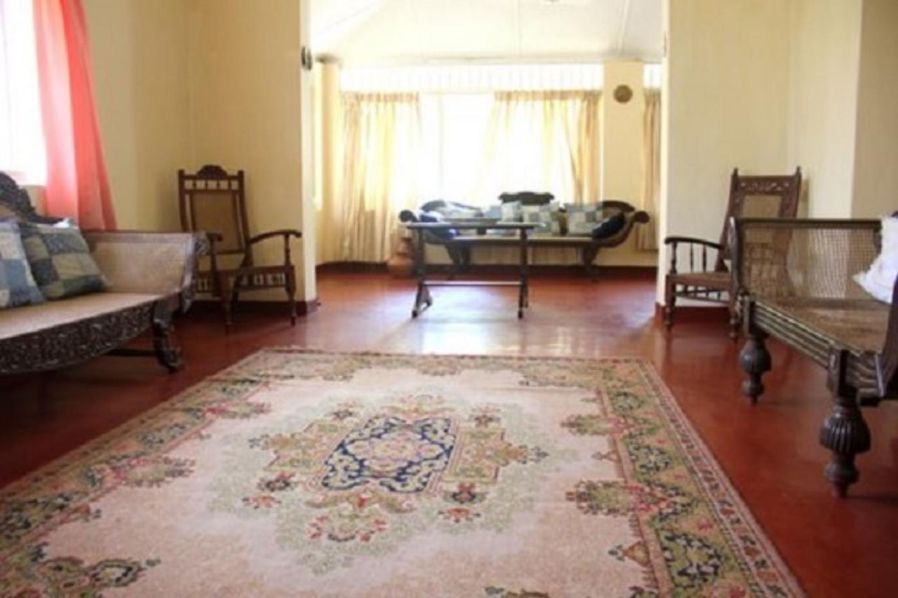 Charming Homestay By The Beach Dehiwala-Mount Lavinia Bagian luar foto