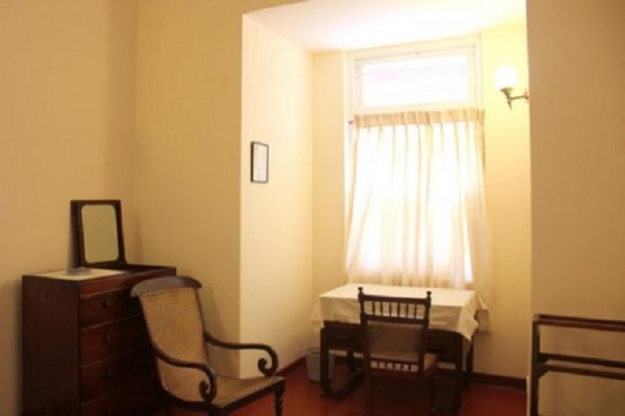 Charming Homestay By The Beach Dehiwala-Mount Lavinia Bagian luar foto