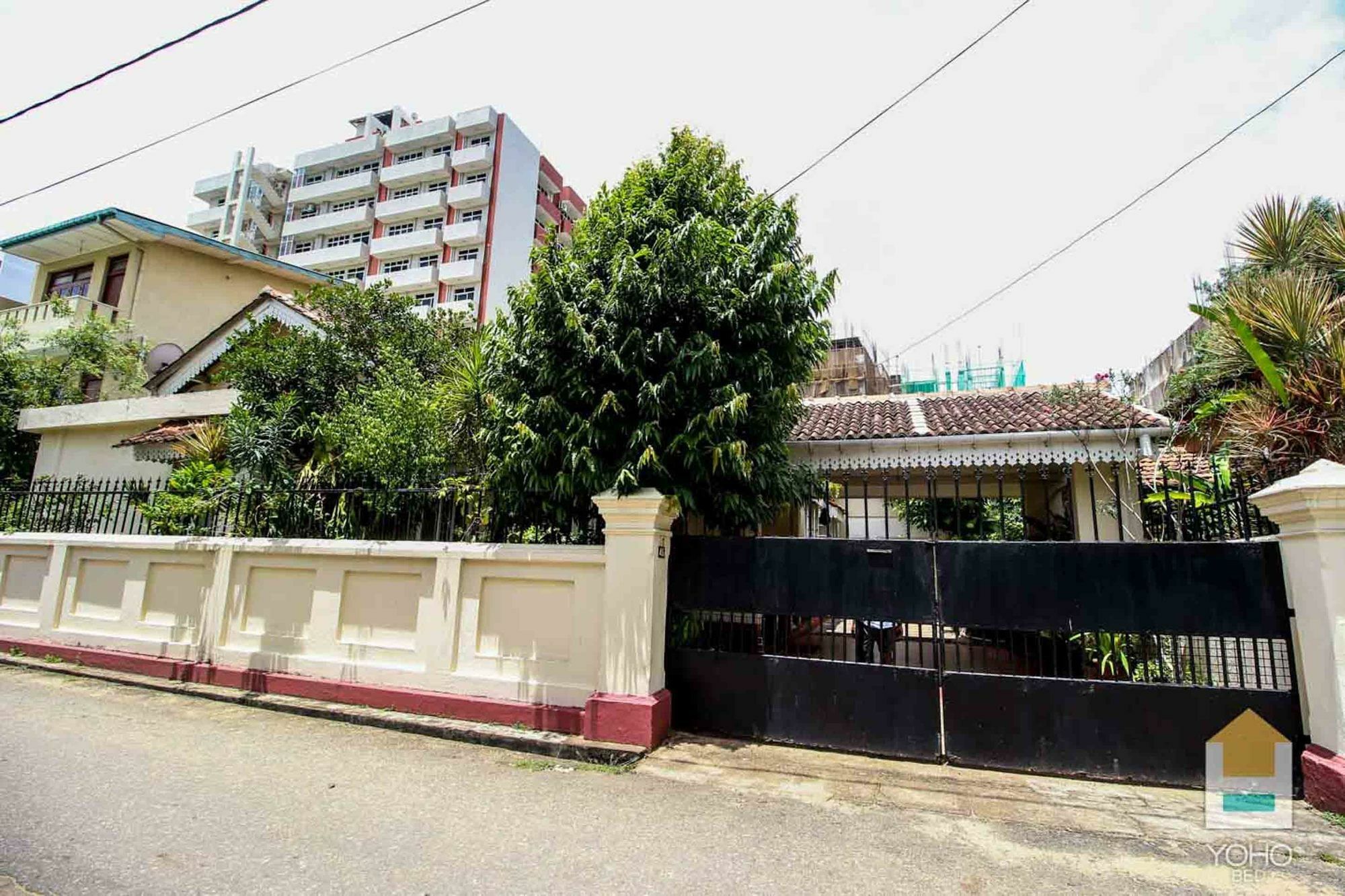 Charming Homestay By The Beach Dehiwala-Mount Lavinia Bagian luar foto