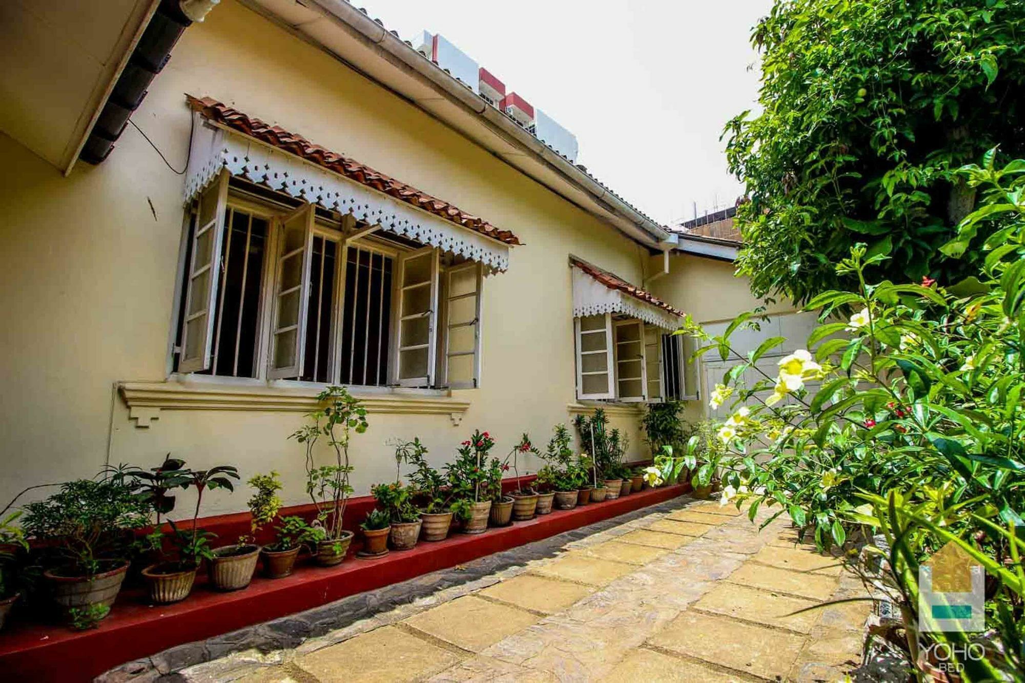 Charming Homestay By The Beach Dehiwala-Mount Lavinia Bagian luar foto
