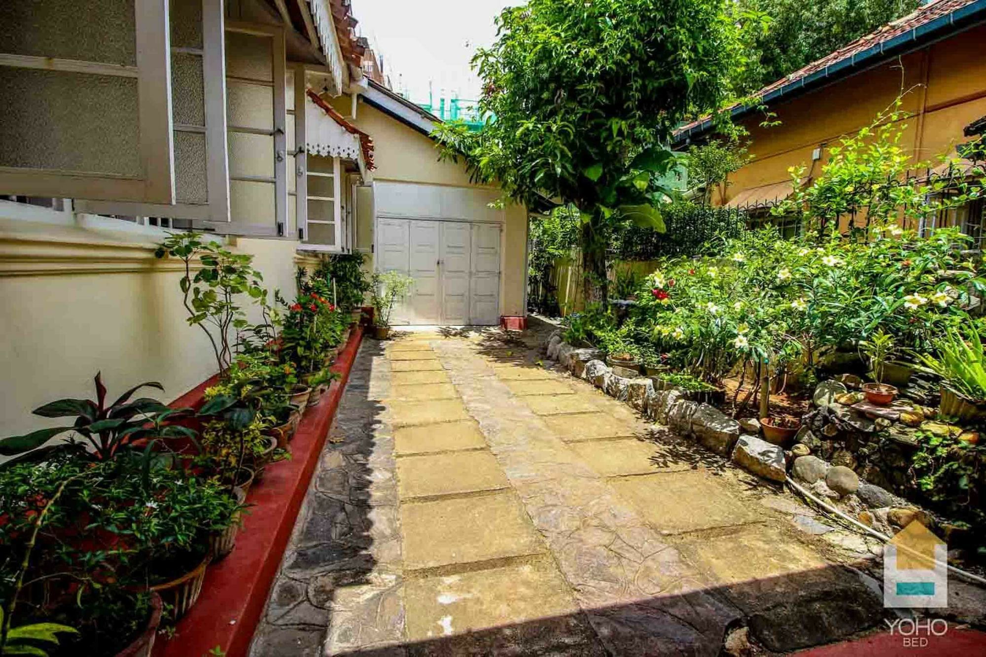 Charming Homestay By The Beach Dehiwala-Mount Lavinia Bagian luar foto